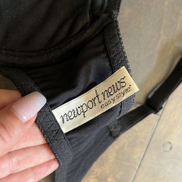 Newport News vintage satin second skin with removable padding Sz-36B - Picture 4 of 8